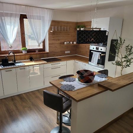 Oli Apartments เซเนซ ภายนอก รูปภาพ