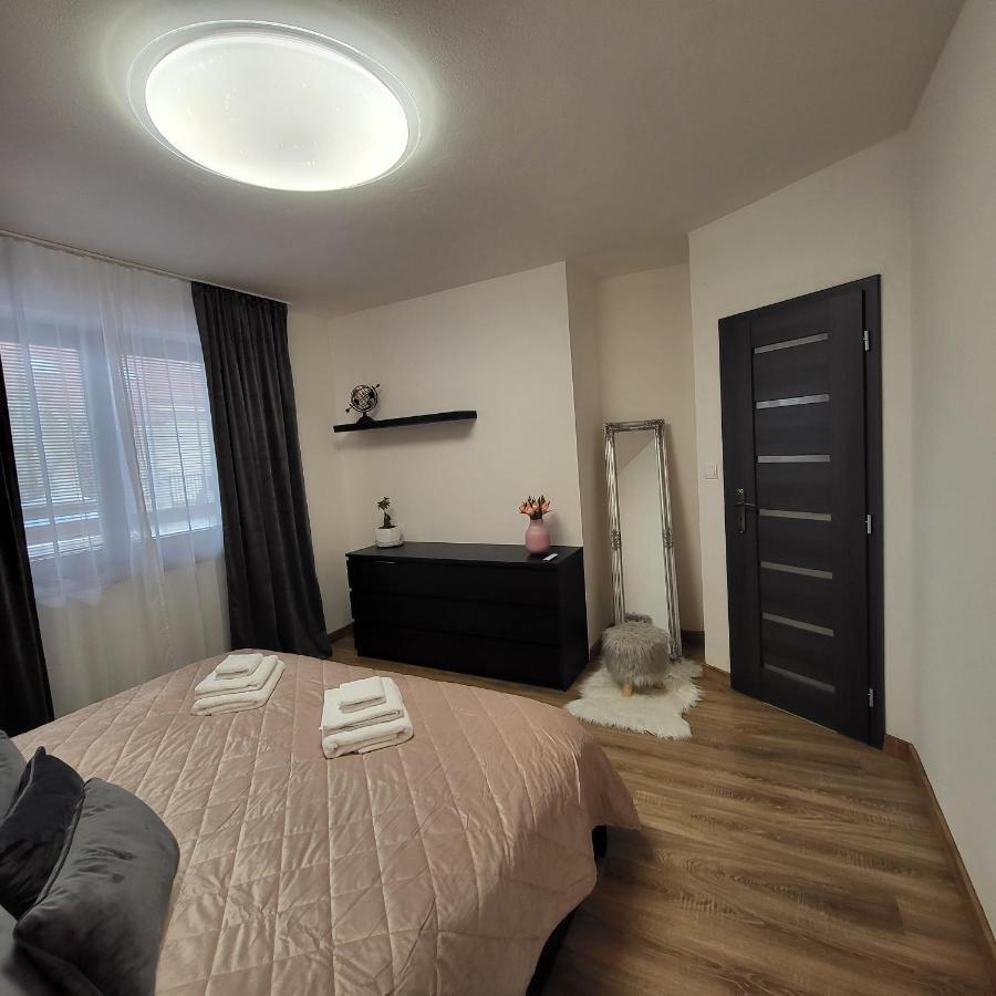 Oli Apartments เซเนซ ภายนอก รูปภาพ